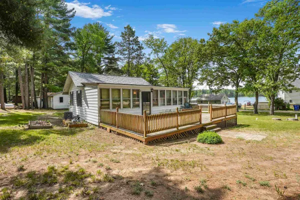$200,000 | 3266 North Parker Lake Road, Oxford, WI 53952