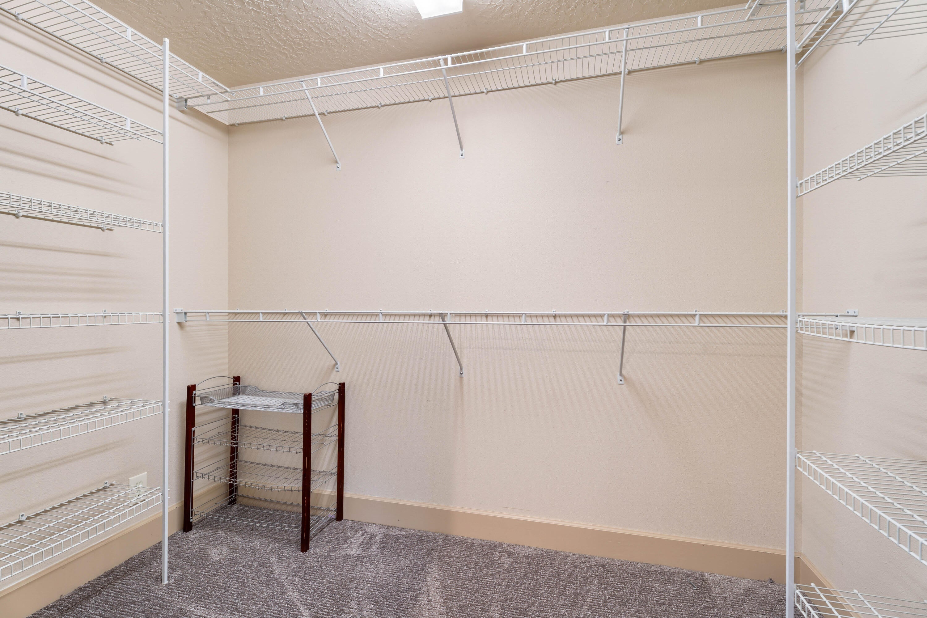 60889 Parrell Road Bend, OR 97702 - Photo 22 of 35 20-New