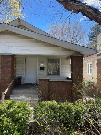 $765 | 927 North Chester Avenue, Indianapolis, IN 46201