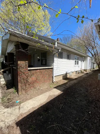 $765 | 927 North Chester Avenue, Indianapolis, IN 46201