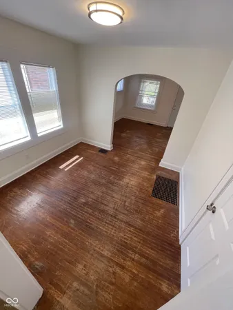 $765 | 927 North Chester Avenue, Indianapolis, IN 46201