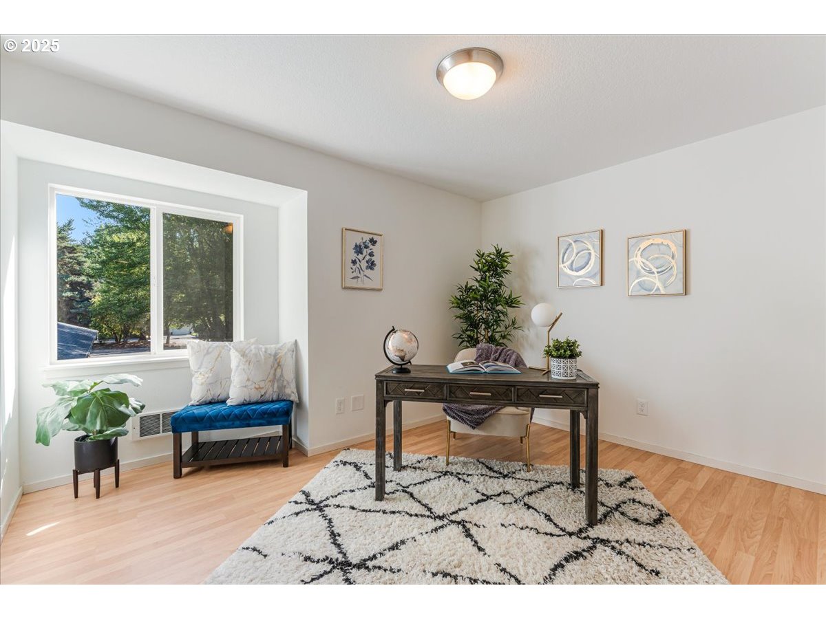 9774 Southwest Tualatin Road Tualatin, OR 97062 - Photo 13 of 22