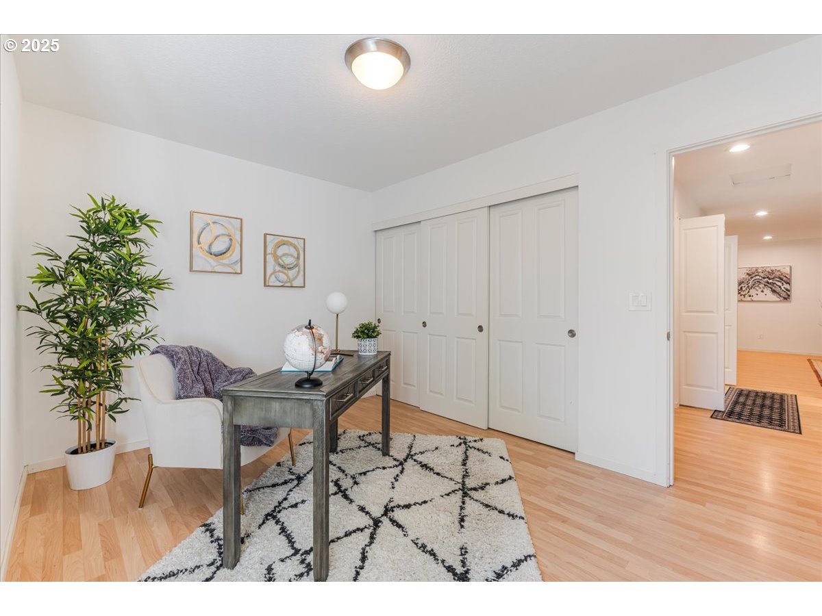 9774 Southwest Tualatin Road Tualatin, OR 97062 - Photo 14 of 22