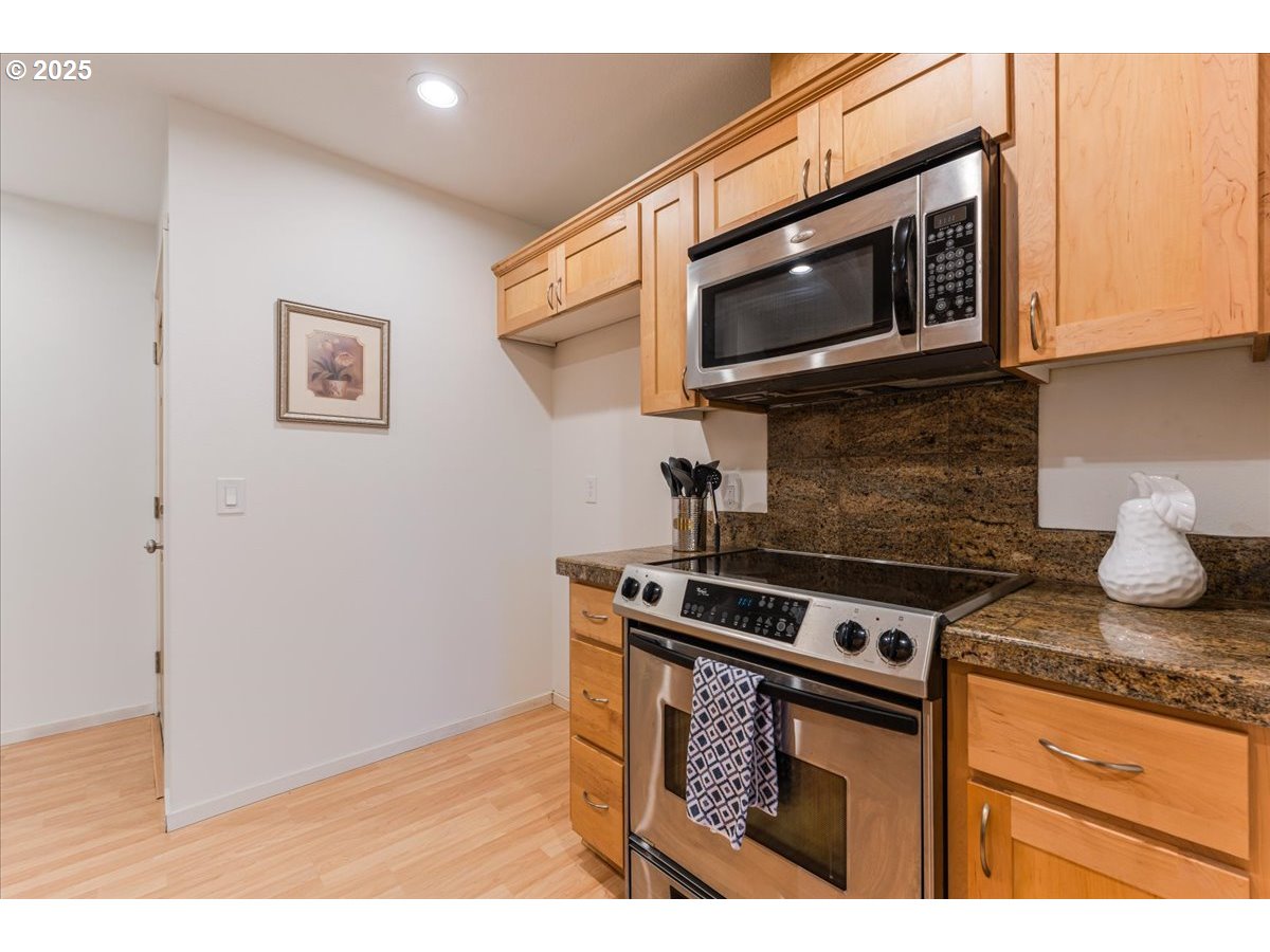 9774 Southwest Tualatin Road Tualatin, OR 97062 - Photo 4 of 22