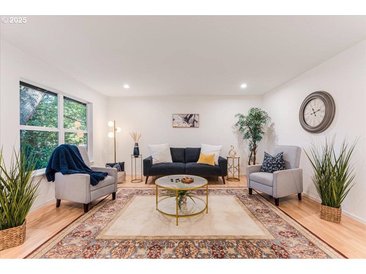 9774 Southwest Tualatin Road Tualatin, OR 97062 - Photo 8 of 22