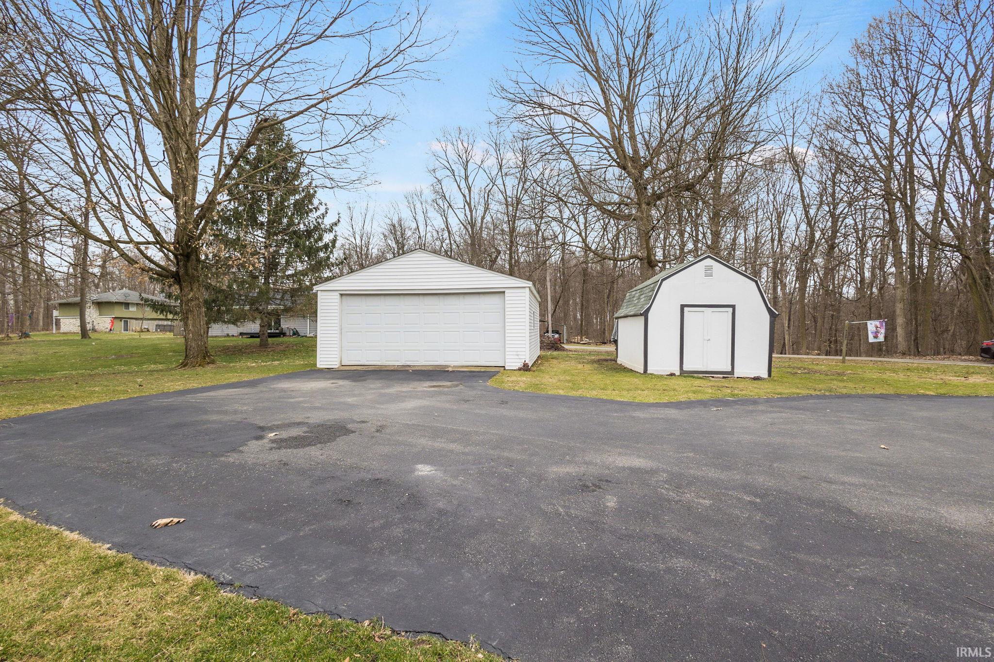 59527 Clover Road Mishawaka, IN 46544 - Photo 28 of 36