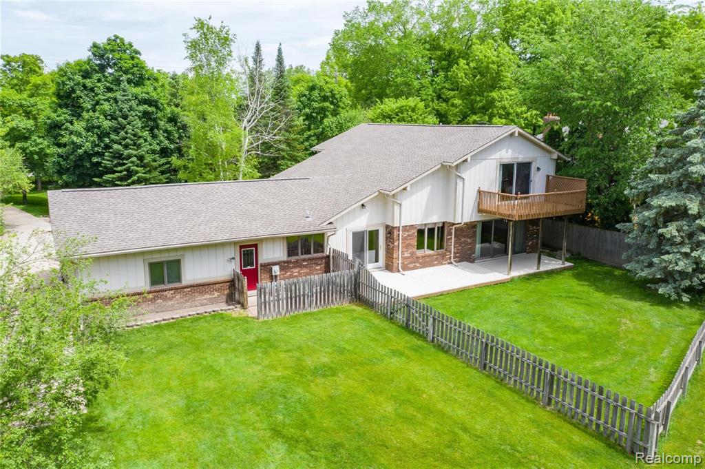 8443 Bridge Road Grosse Ile, MI 48138 - Photo 6 of 33
