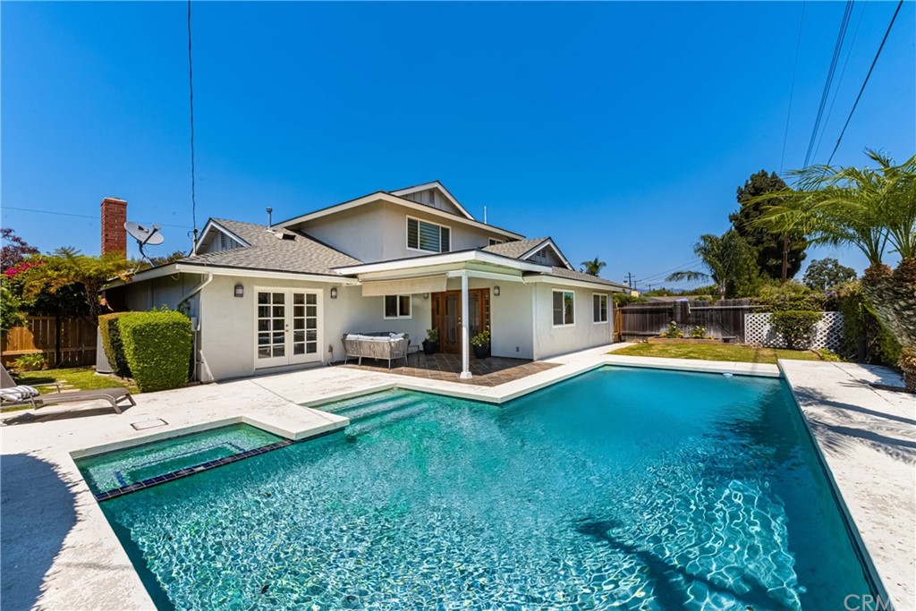 17502 Amaganset Way Tustin, CA 92780 - Photo 2 of 35