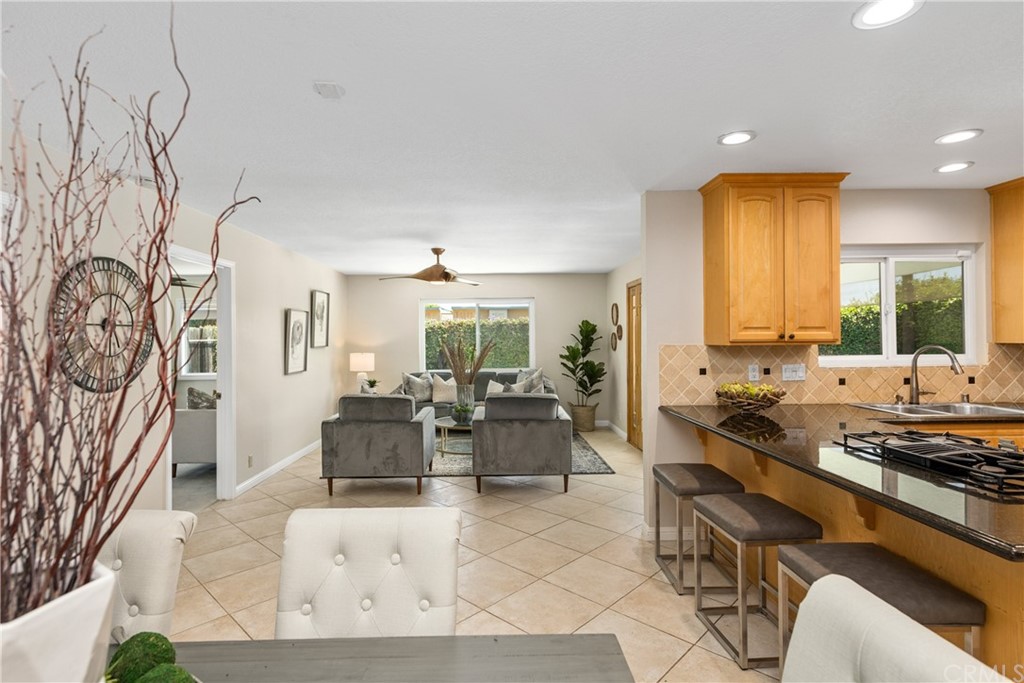 17502 Amaganset Way Tustin, CA 92780 - Photo 15 of 35