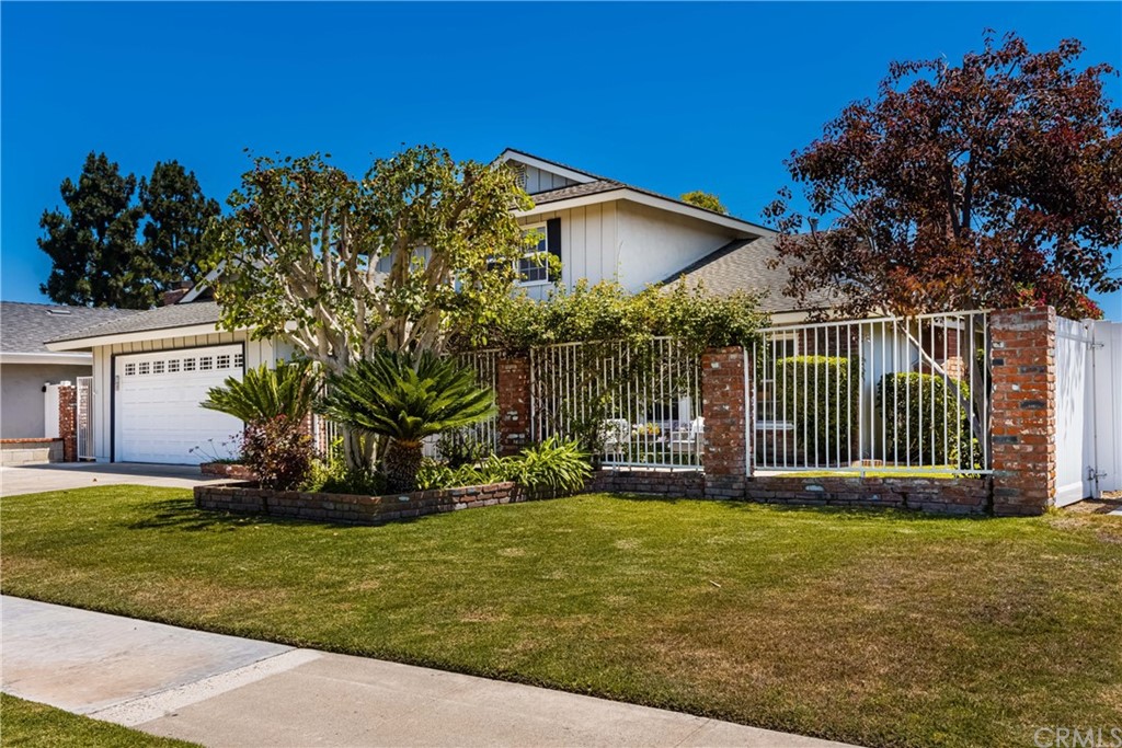 17502 Amaganset Way Tustin, CA 92780 - Photo 3 of 35