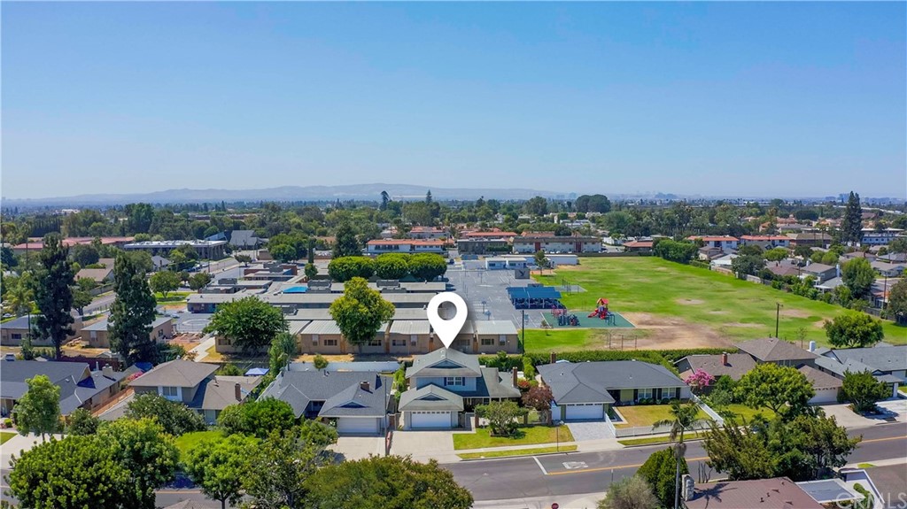 17502 Amaganset Way Tustin, CA 92780 - Photo 4 of 35