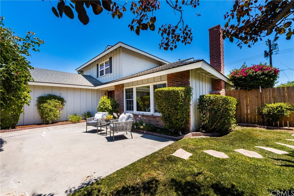 17502 Amaganset Way Tustin, CA 92780 - Photo 6 of 35