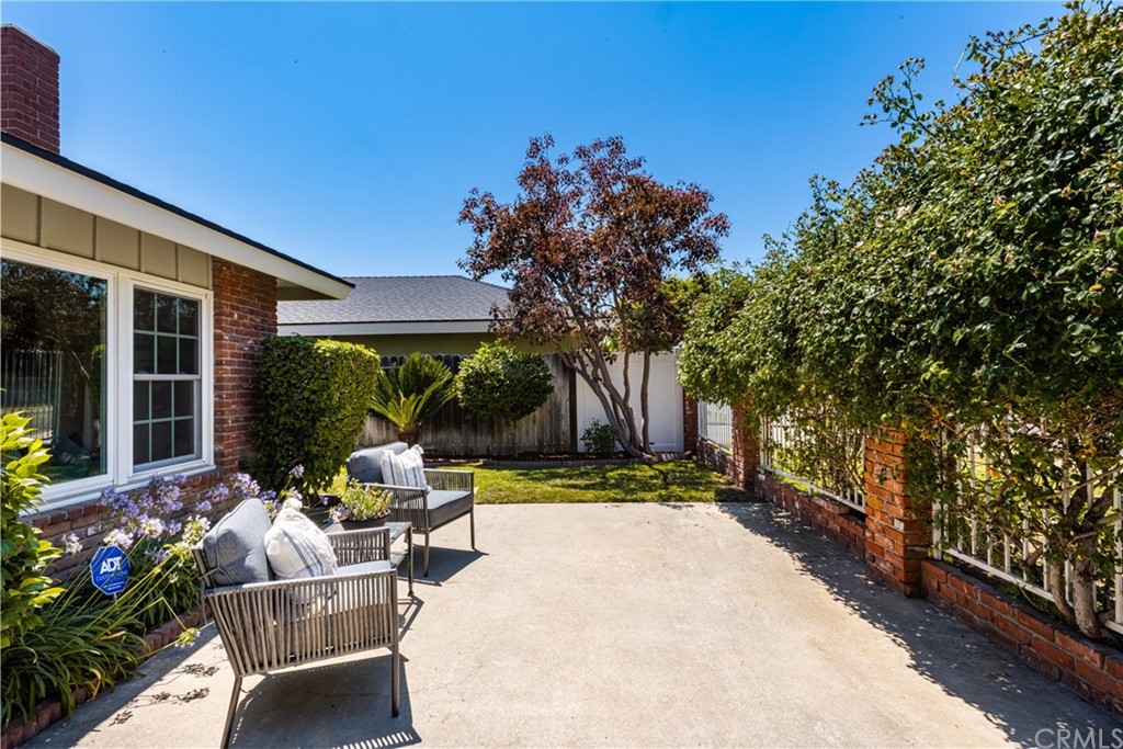 17502 Amaganset Way Tustin, CA 92780 - Photo 7 of 35