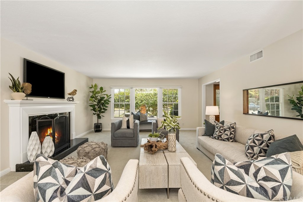 17502 Amaganset Way Tustin, CA 92780 - Photo 9 of 35