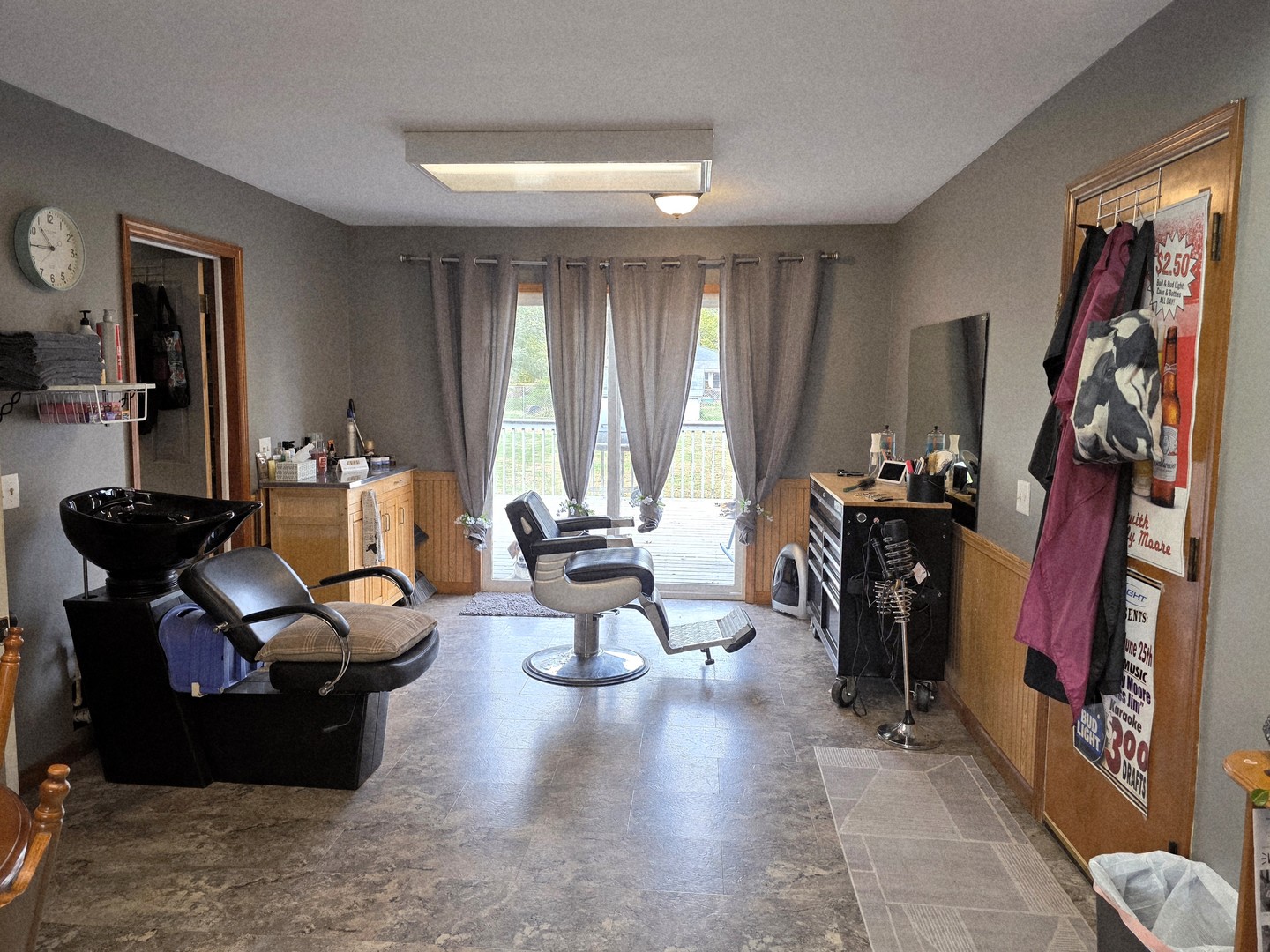 603 1st Street West Lyndon, IL 61261 - Photo 6 of 22 a living room with furniture and a gym machine