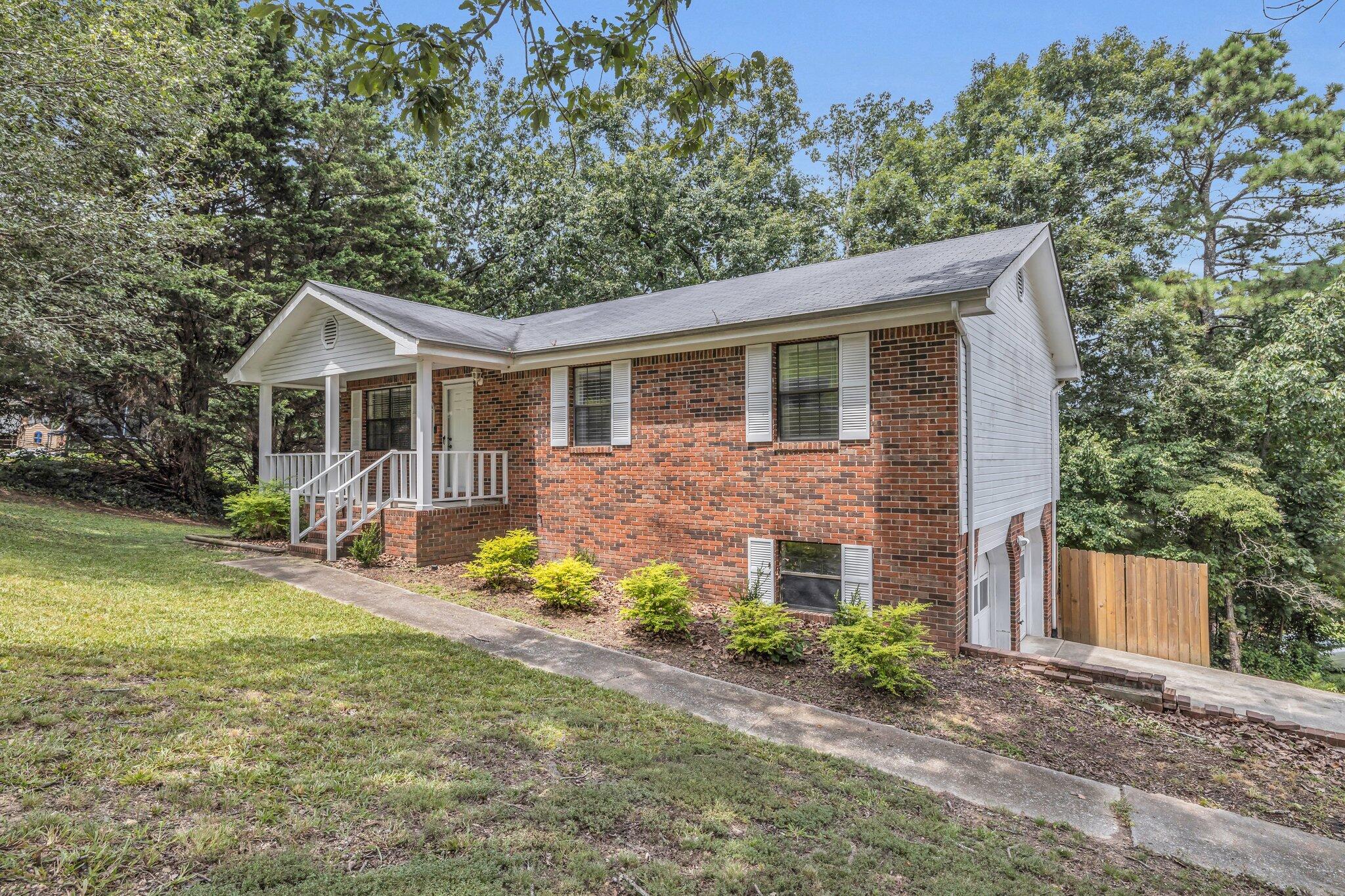 627 Ridgewood Drive Chickamauga, GA 30707 - Photo 2 of 24 5-web-or-mls-4T1A5440