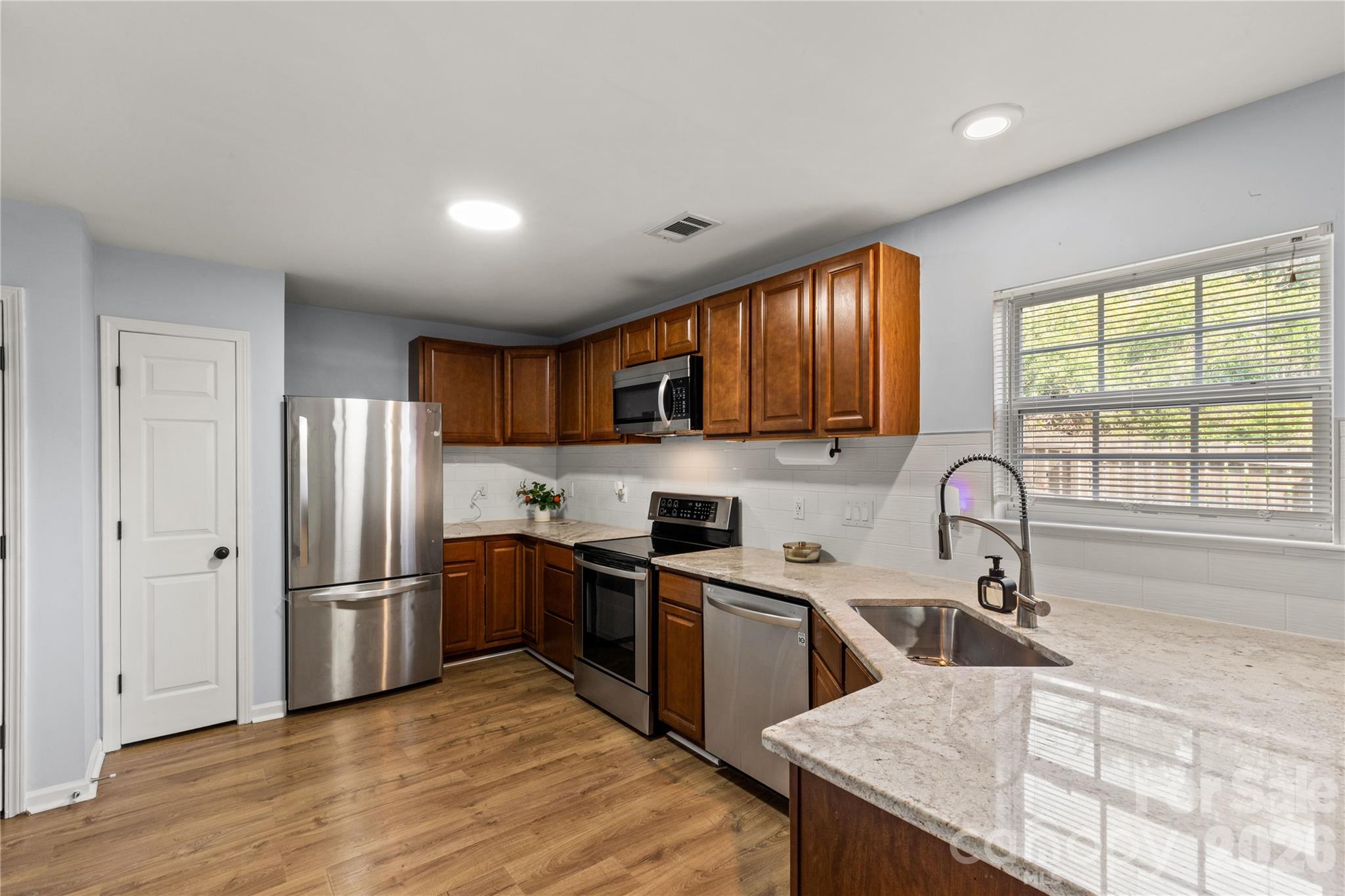 1604 Flagsworth Road Clover, SC 29710 - Photo 14 of 28