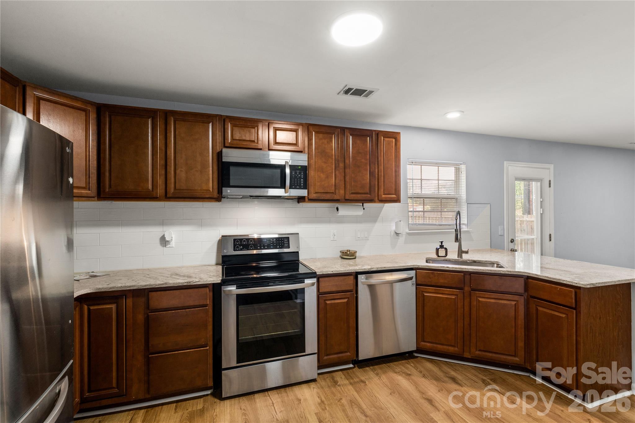 1604 Flagsworth Road Clover, SC 29710 - Photo 15 of 28