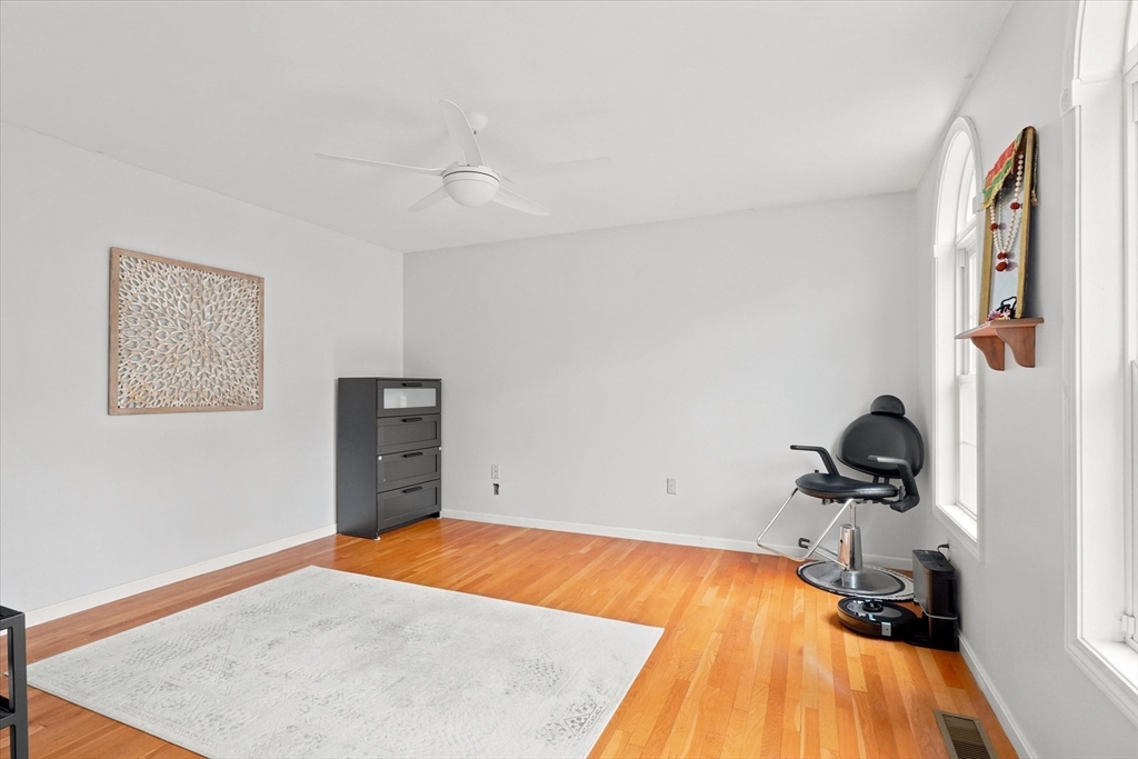 14 Bartlett Road Methuen, MA 01844 - Photo 11 of 42