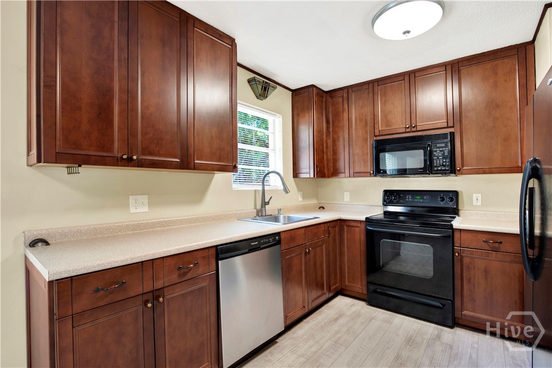 411 Rogers Road Hinesville, GA 31313 - Photo 10 of 26 Gallery Image 10