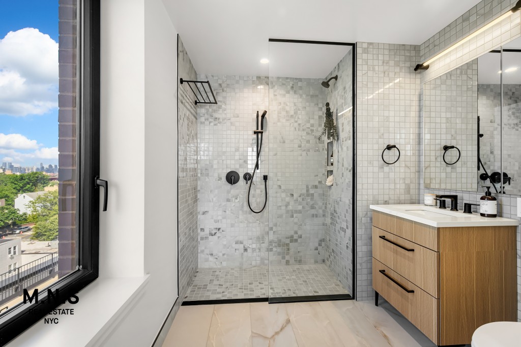 22-54 46th Street, Unit 803 Queens, NY 11105 - Photo 20 of 30