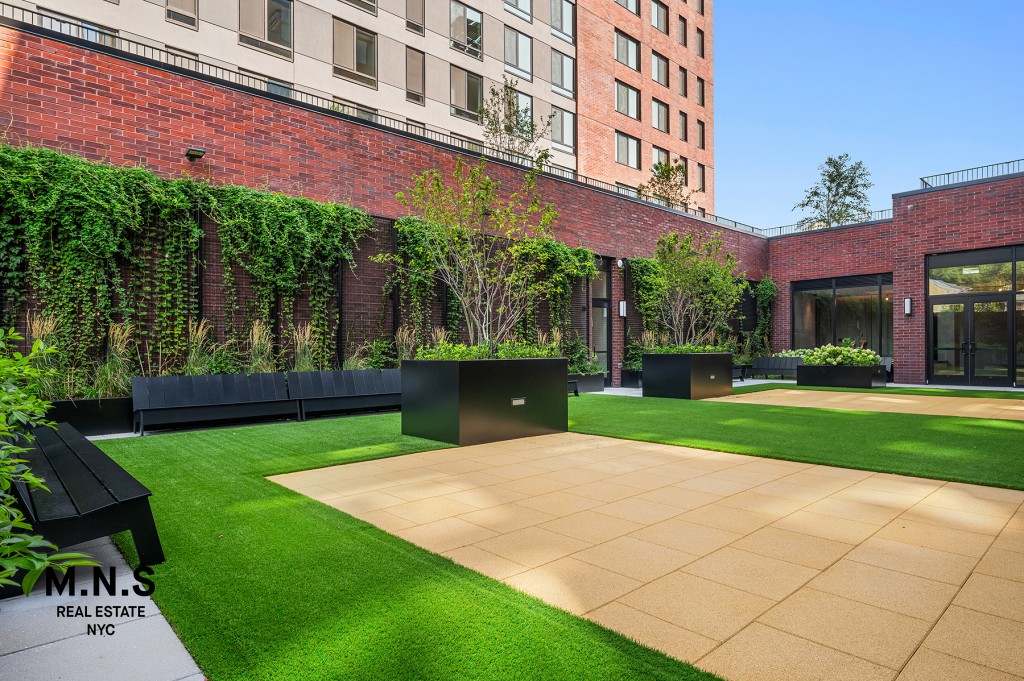 22-54 46th Street, Unit 803 Queens, NY 11105 - Photo 5 of 30