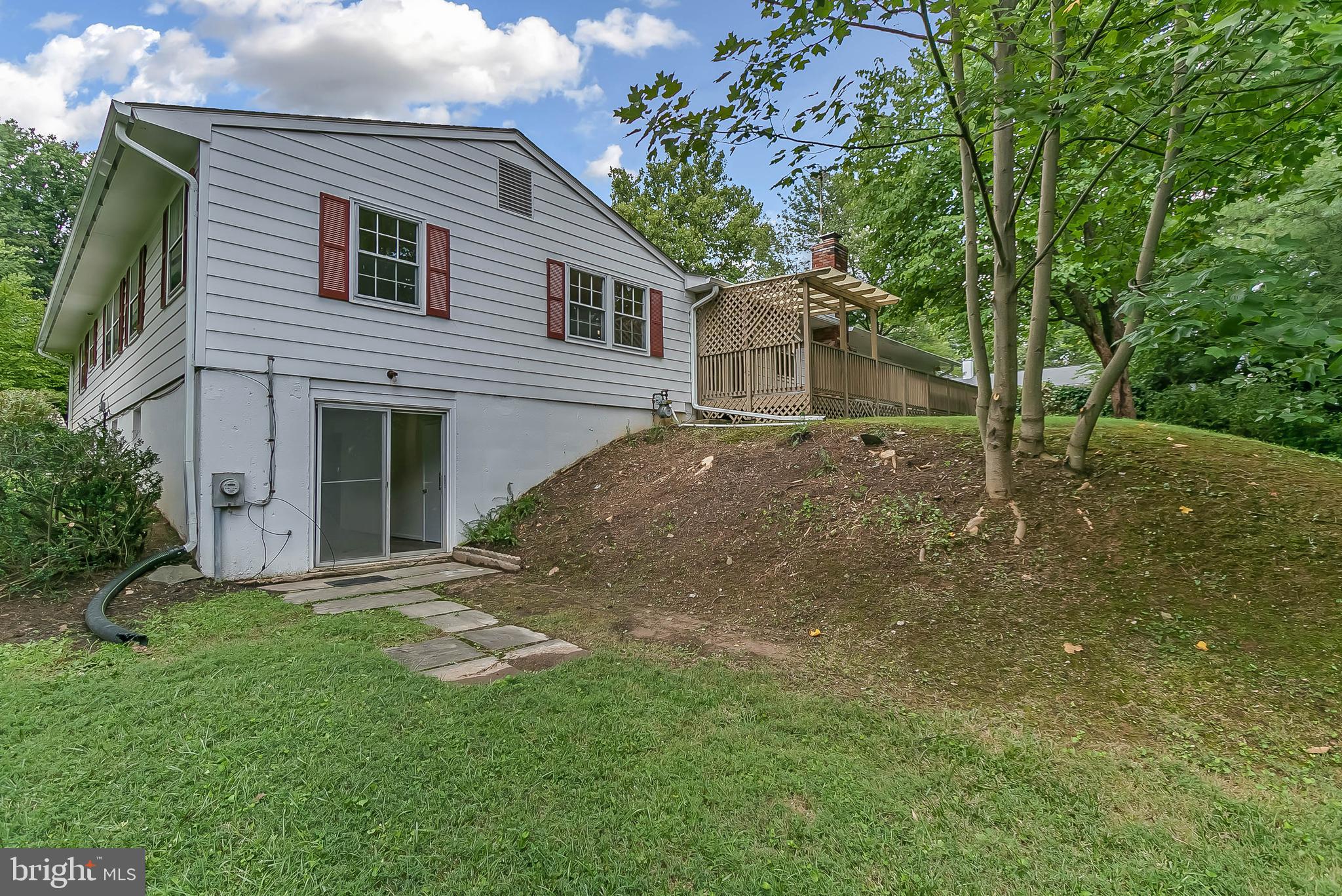 3229 Birchtree Lane Silver Spring, MD 20906 - Photo 3 of 44 Level walk out full basement