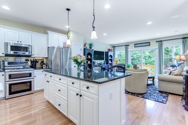 45 Kelly Way, Unit 27 Canton, MA 02021 - Photo 11 of 37 Gallery Image 11