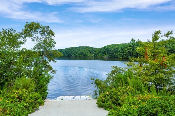 45 Kelly Way, Unit 27 Canton, MA 02021 - Photo 2 of 37 Gallery Image 2