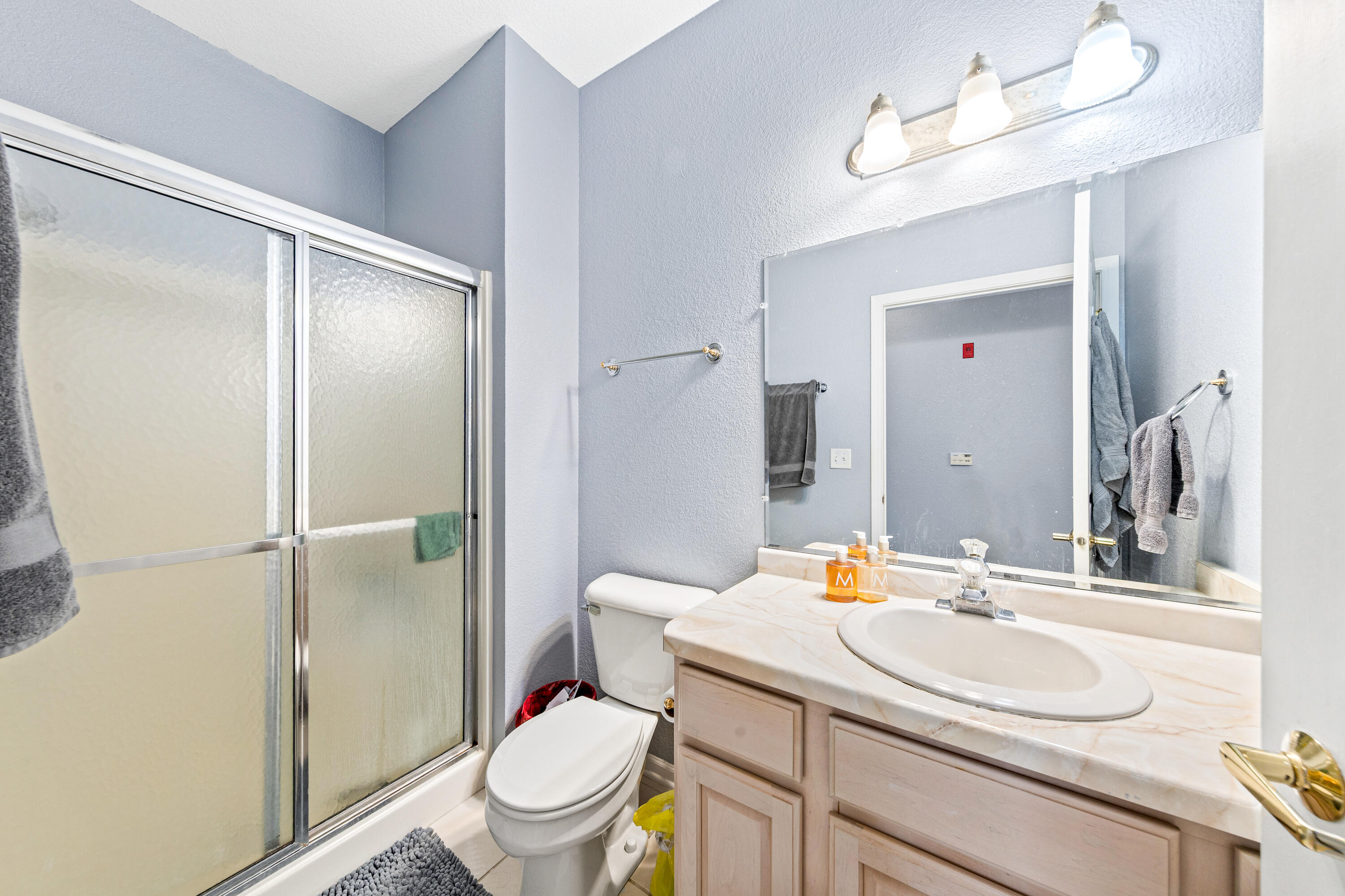 13060 West Bluemound Road, Unit 201 Elm Grove, WI 53122 - Photo 18 of 27 13060 W Bluemound Rd-17