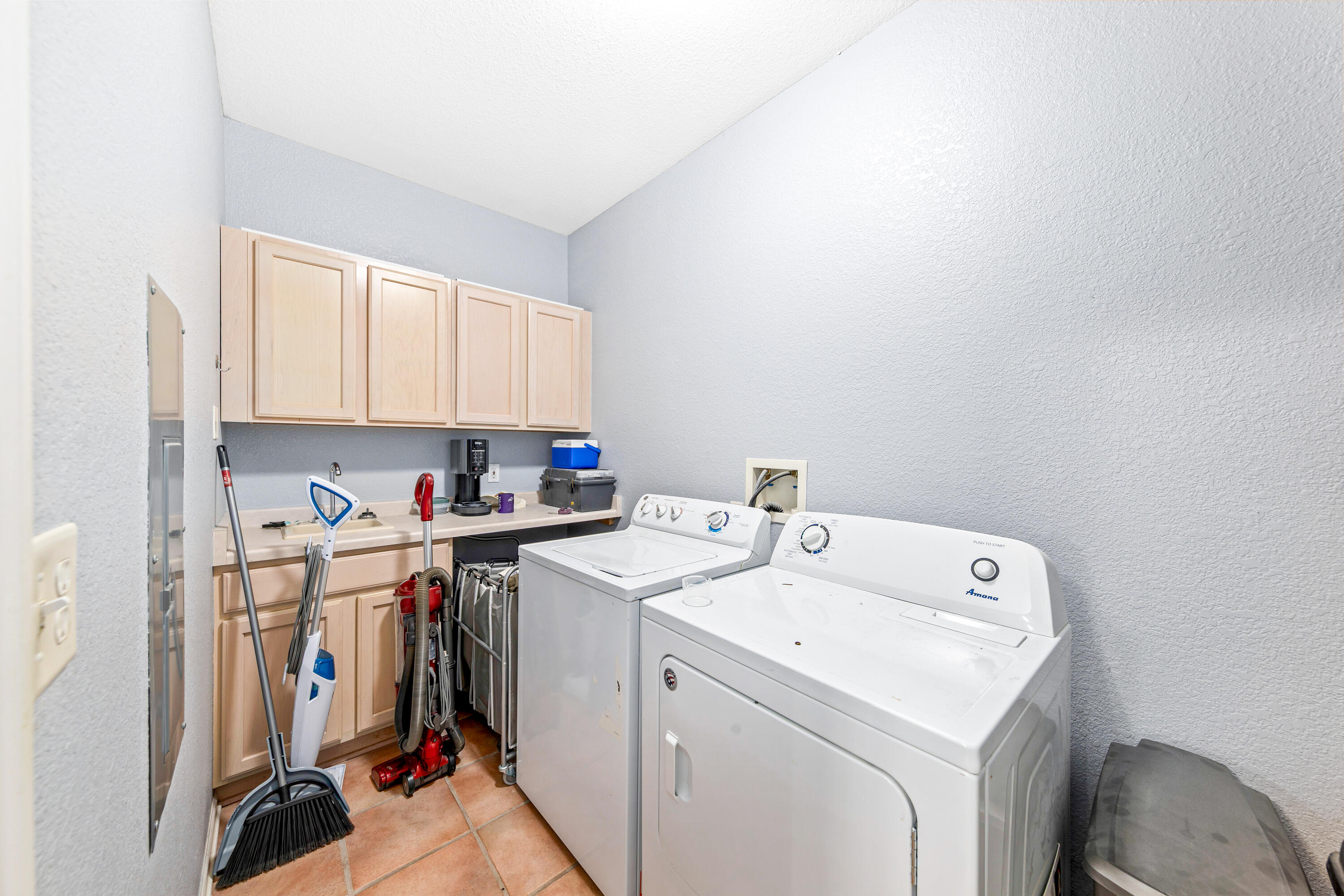 13060 West Bluemound Road, Unit 201 Elm Grove, WI 53122 - Photo 21 of 27 13060 W Bluemound Rd-20