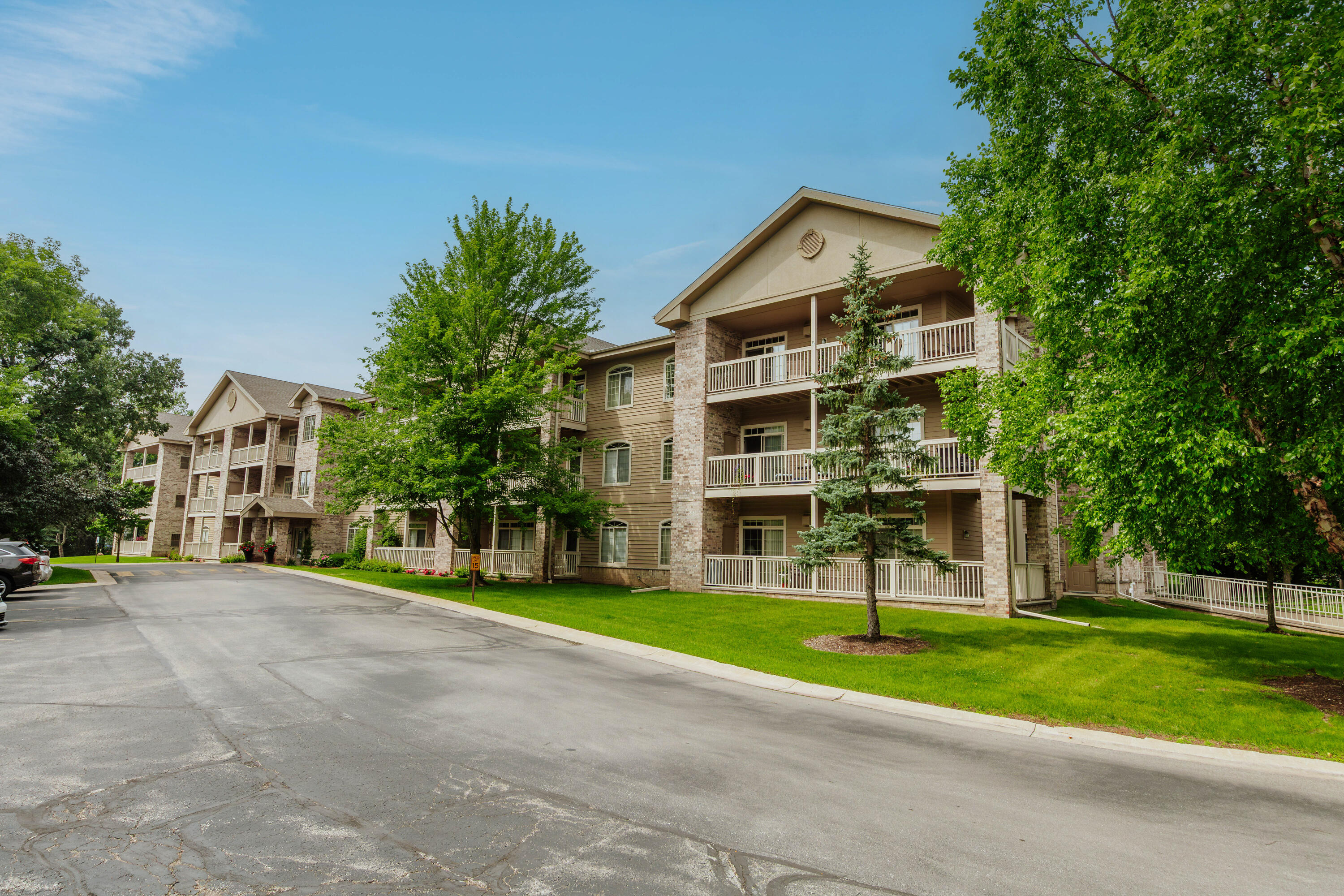 13060 West Bluemound Road, Unit 201 Elm Grove, WI 53122 - Photo 24 of 27 13060 W Bluemound Rd-23