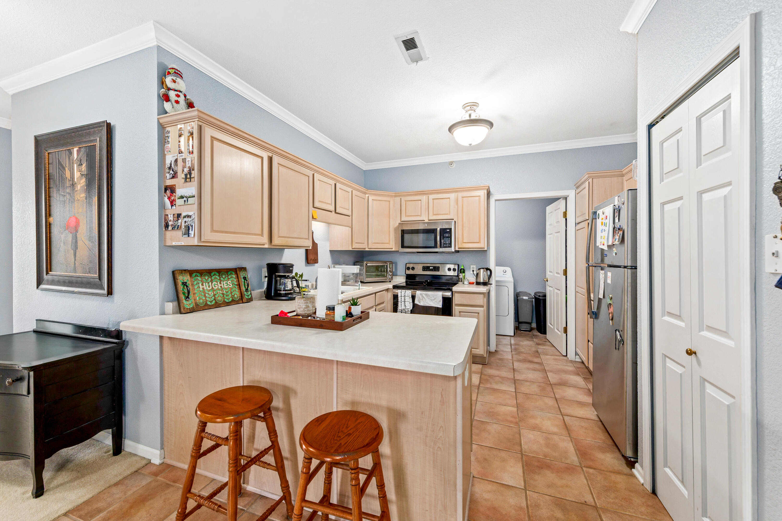 13060 West Bluemound Road, Unit 201 Elm Grove, WI 53122 - Photo 5 of 27 13060 W Bluemound Rd-4