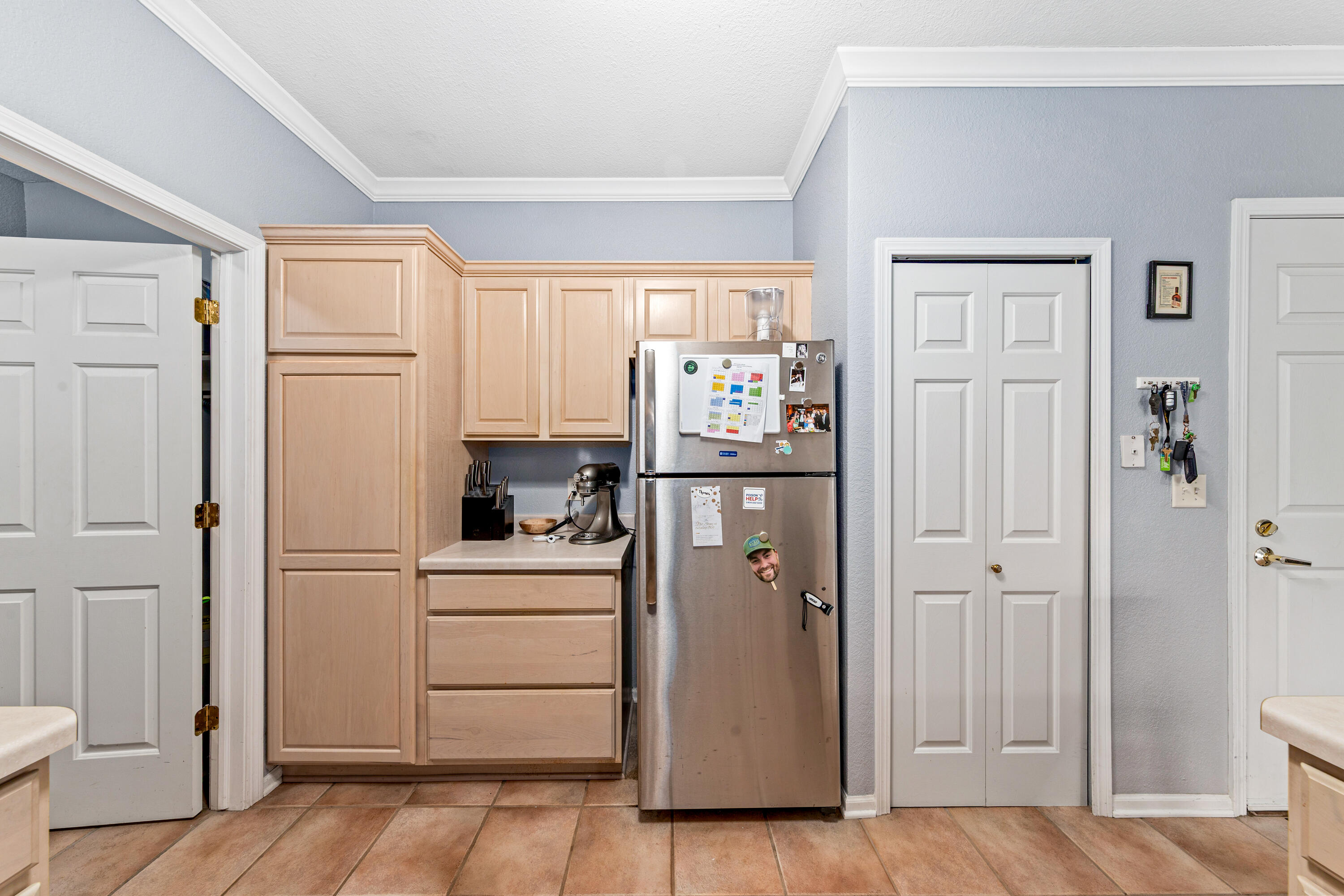 13060 West Bluemound Road, Unit 201 Elm Grove, WI 53122 - Photo 8 of 27 13060 W Bluemound Rd-7