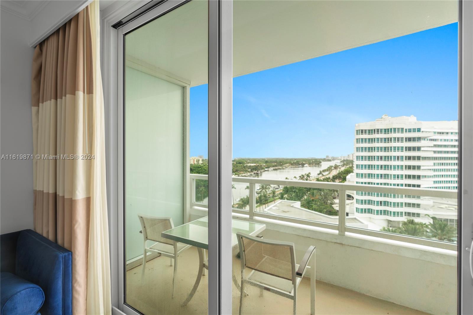 4401 Collins Avenue, Unit 1007 Miami Beach, FL 33140 - Photo 13 of 58