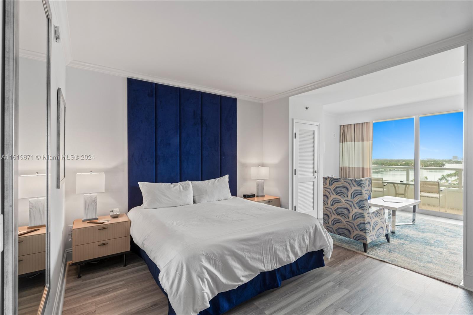 4401 Collins Avenue, Unit 1007 Miami Beach, FL 33140 - Photo 5 of 58