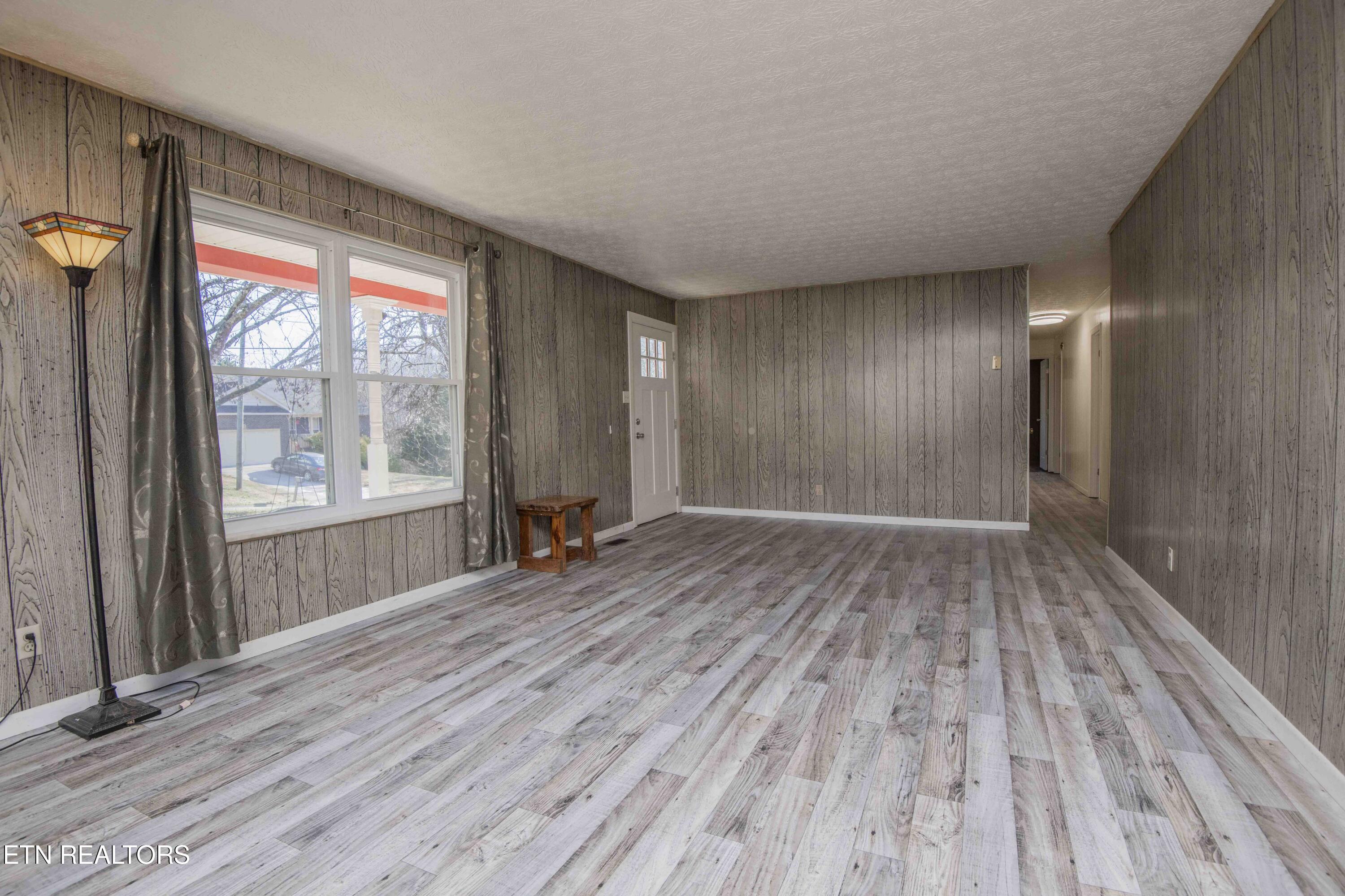 6853 Fraker Road Knoxville, TN 37918 - Photo 14 of 48 living_1