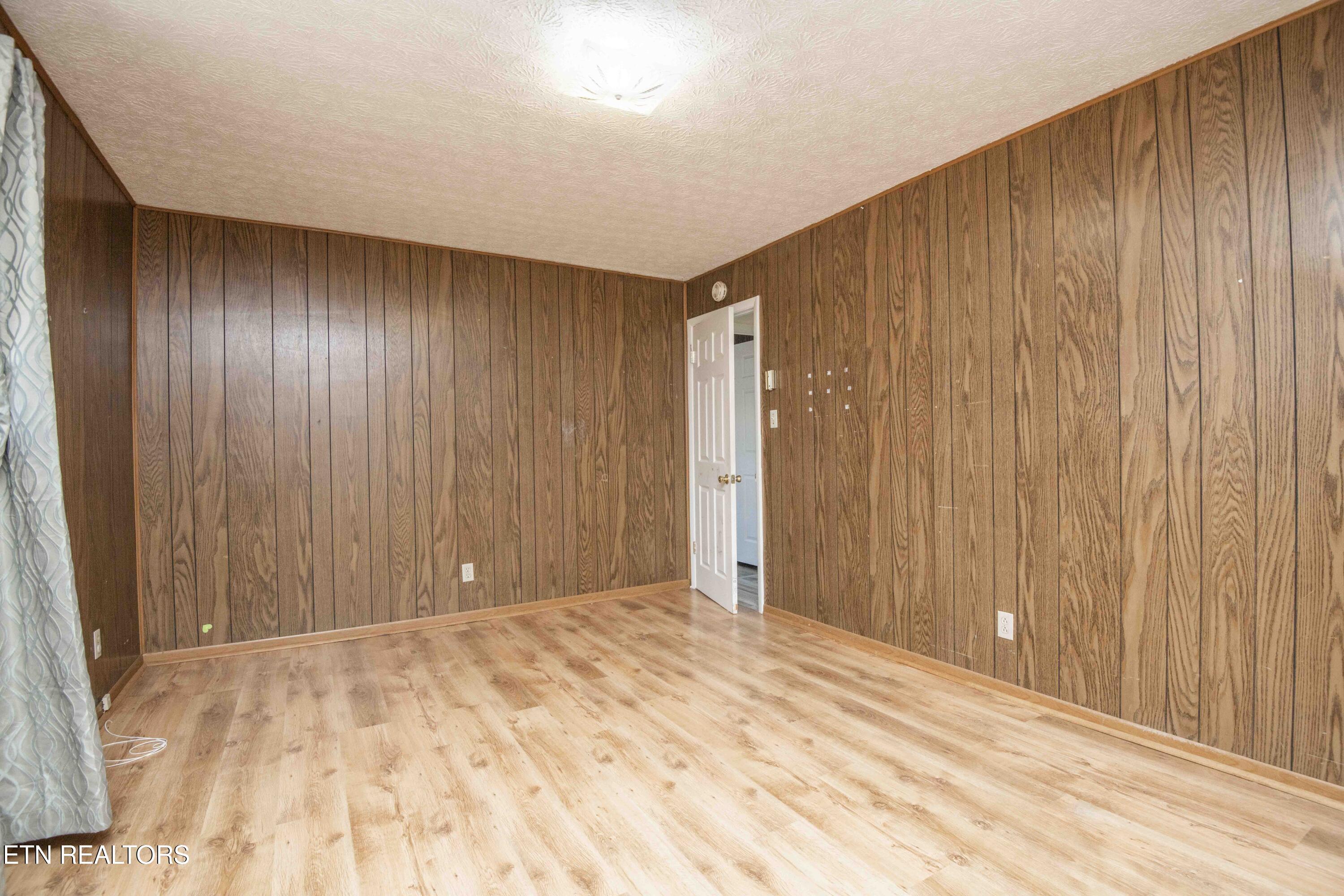 6853 Fraker Road Knoxville, TN 37918 - Photo 32 of 48 second bed 1_1