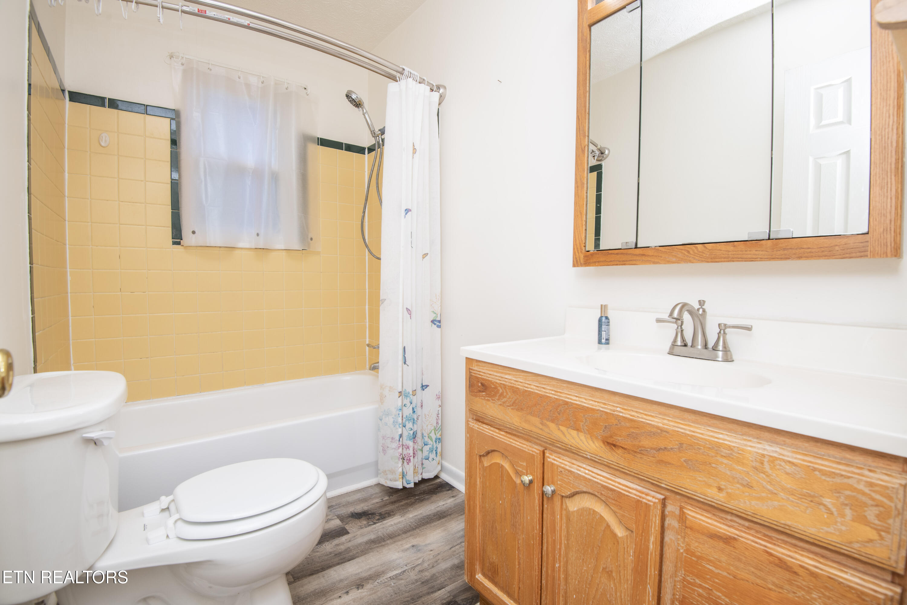 6853 Fraker Road Knoxville, TN 37918 - Photo 36 of 48 second bath