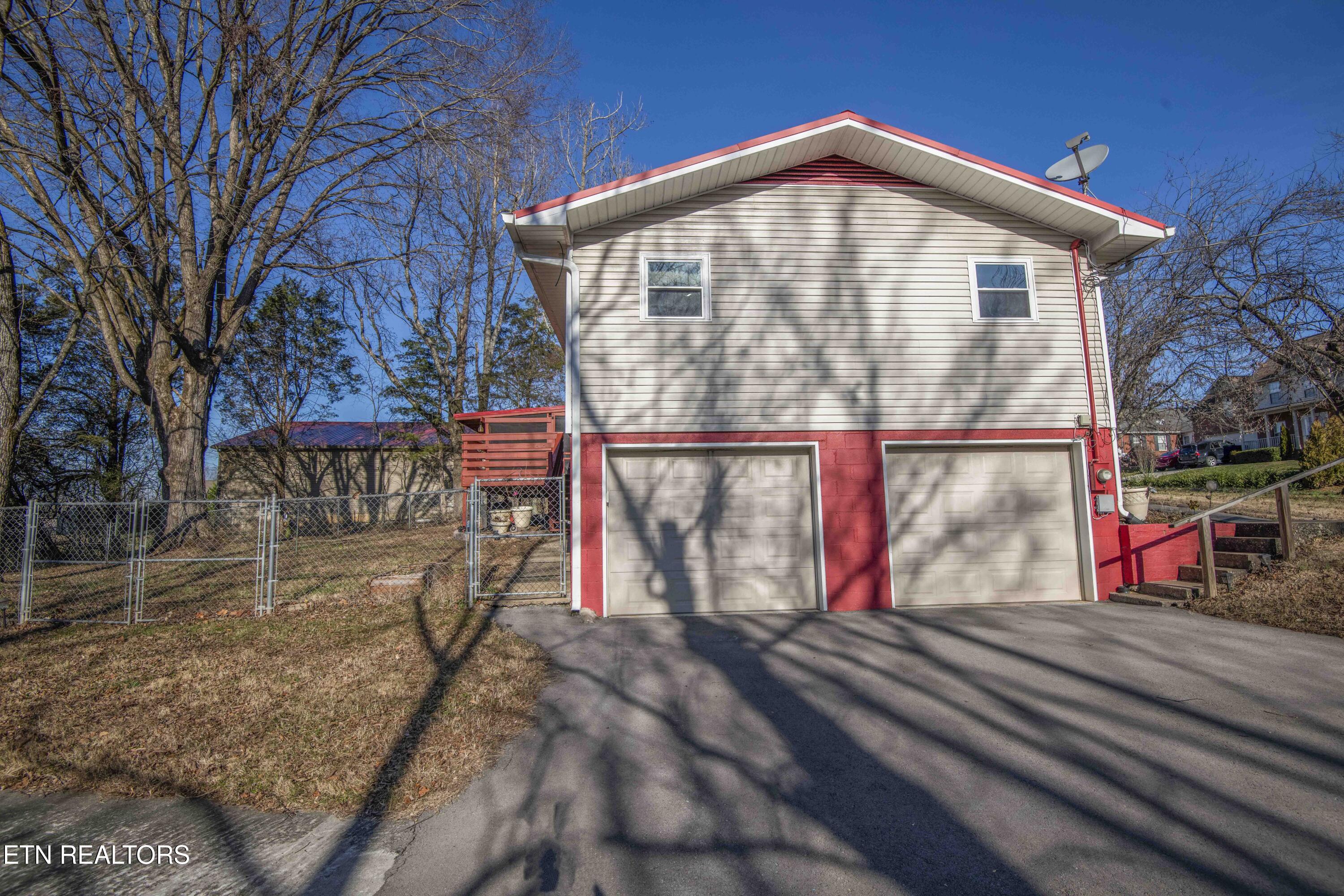 6853 Fraker Road Knoxville, TN 37918 - Photo 6 of 48 exterior_1