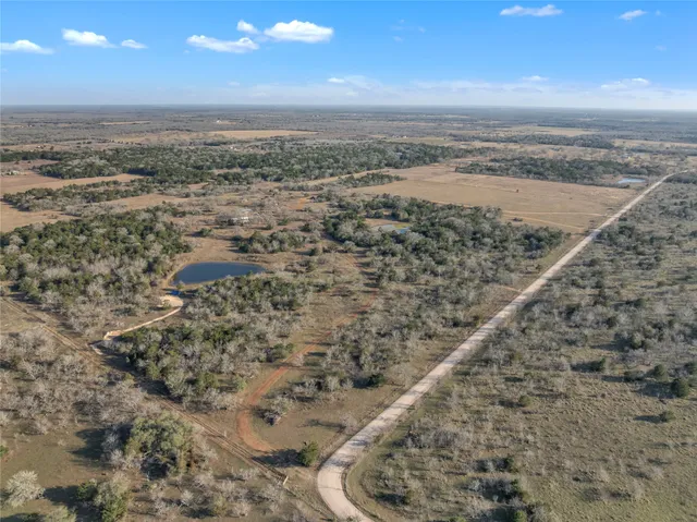 $649,900 | 895 Patterson Road, Flatonia, TX 78941