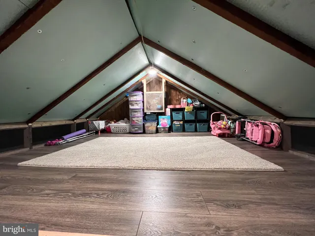 a view of parking area