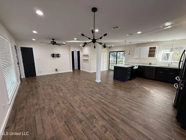 $1,725 | 2321 Arbor Drive, Biloxi, MS 39531