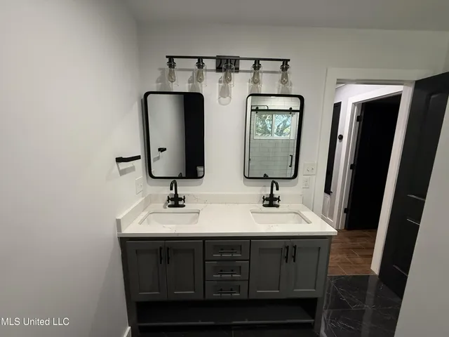 $1,725 | 2321 Arbor Drive, Biloxi, MS 39531