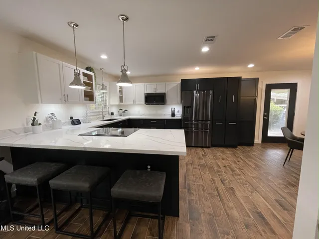 $1,725 | 2321 Arbor Drive, Biloxi, MS 39531