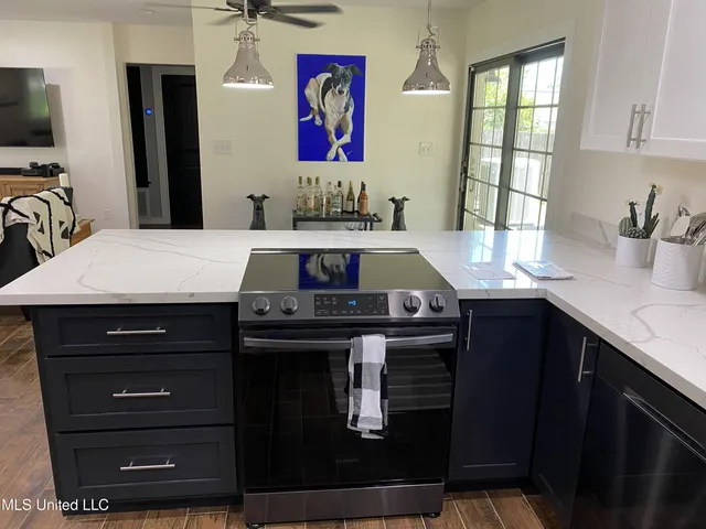 $1,725 | 2321 Arbor Drive, Biloxi, MS 39531