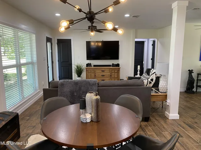 $1,725 | 2321 Arbor Drive, Biloxi, MS 39531