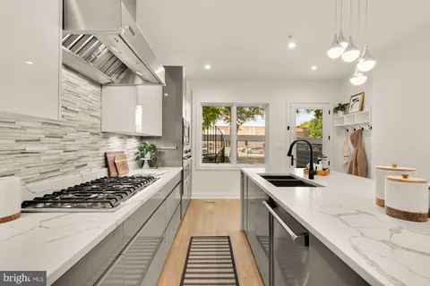 $974,000 | 448 Q Street Northwest, Unit 1, Washington, DC 20001