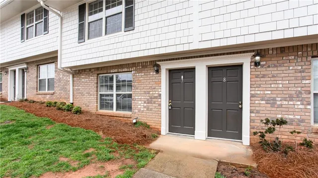 $209,900 | 7 Villa Court Southeast, Smyrna, GA 30080