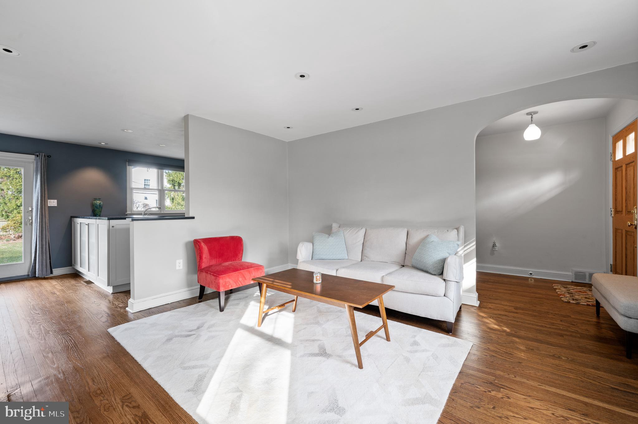 238 Hillcrest Road Wayne, PA 19087 - Photo 4 of 30